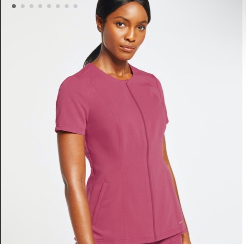 Jaanuu Scrub Set